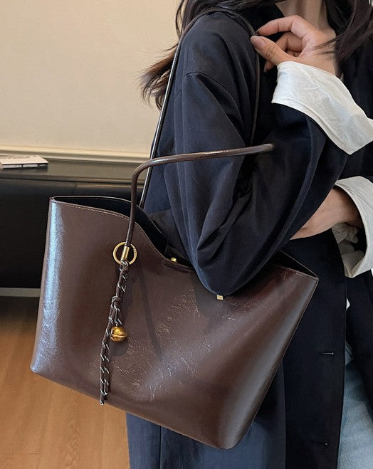 The Verra City Tote