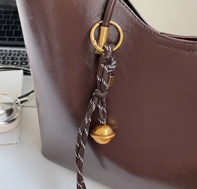 The Verra City Tote